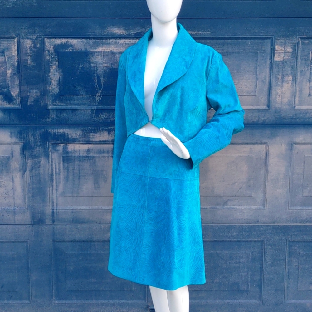 Luciano Dante Ladies (2) Piece Genuine Suede Skirt Set